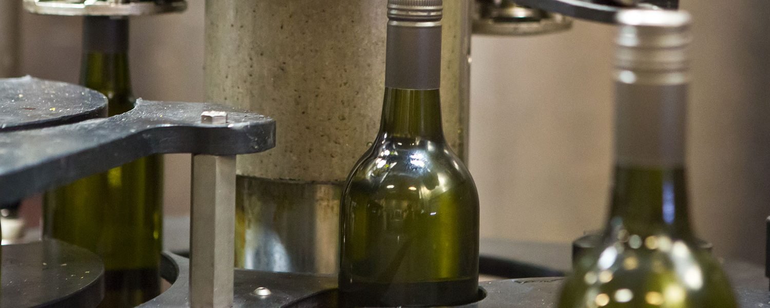 vinos-villar-especialistas-vinos-bilbao-planta-embotellado